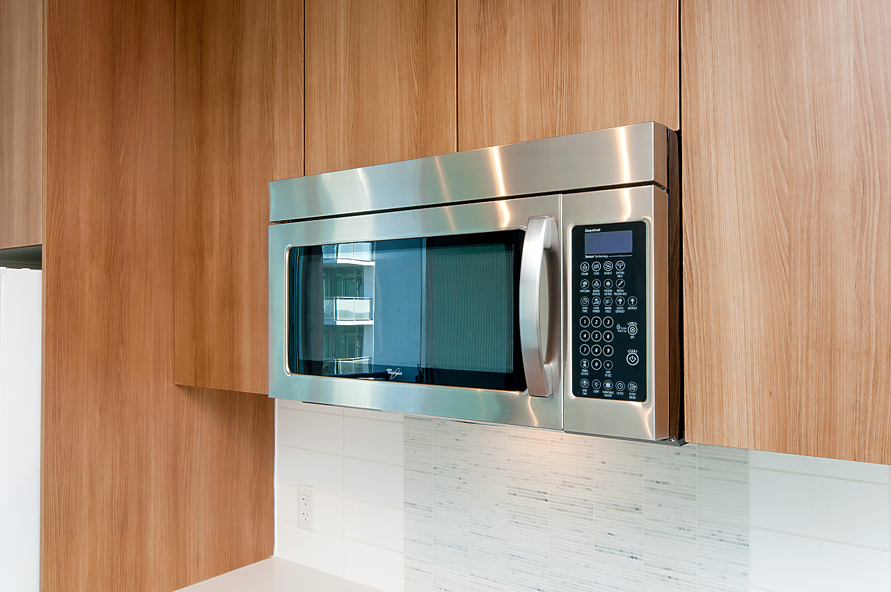 1805-13325 102A Street, Surrey 12