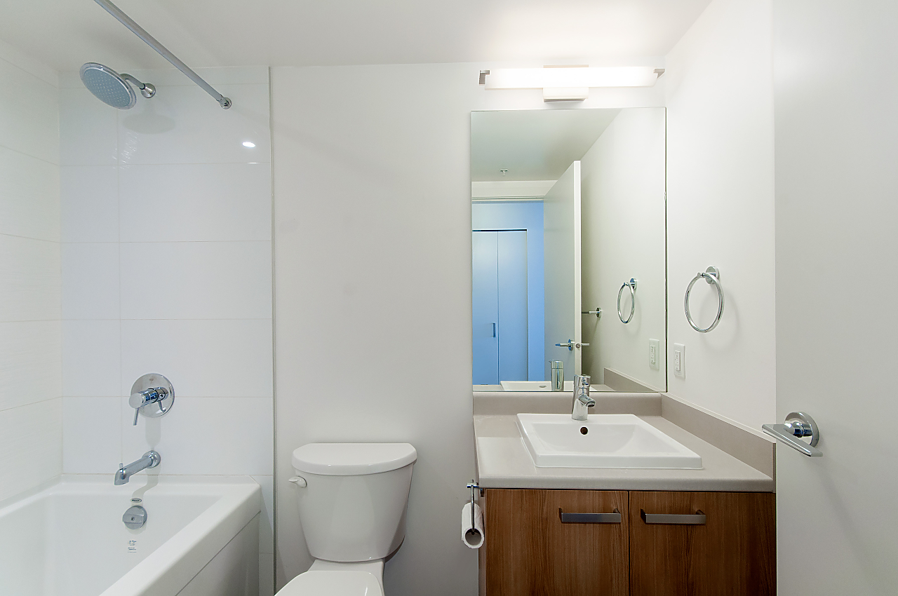 1805-13325 102A Street, Surrey 16
