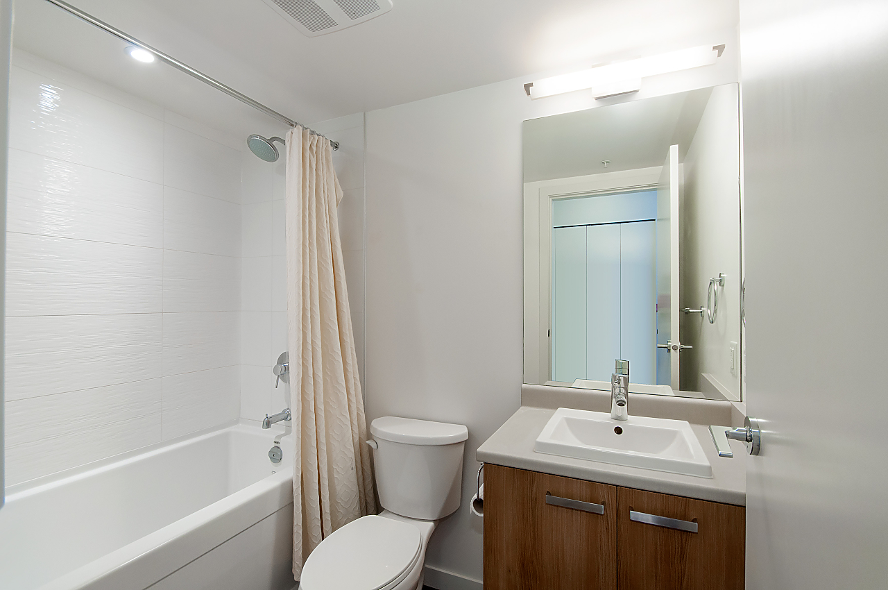 1805-13325 102A Street, Surrey 17