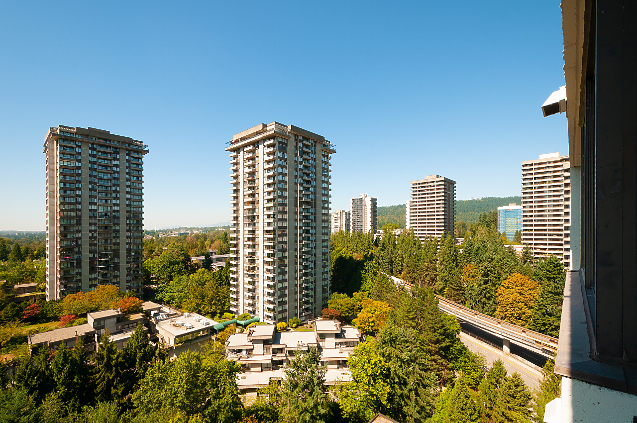 1501-9521 Cardston Court, Burnaby 11