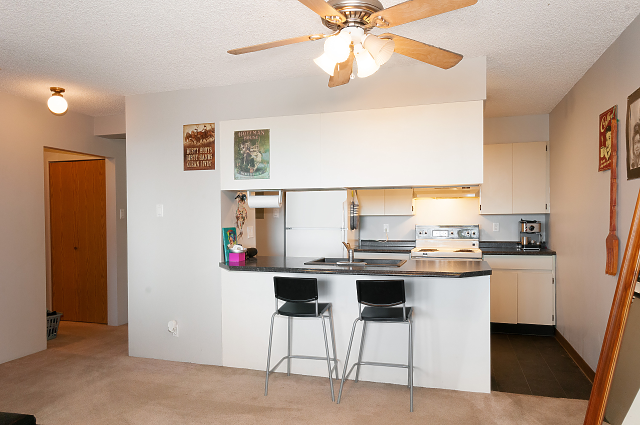 1501-9521 Cardston Court, Burnaby 15