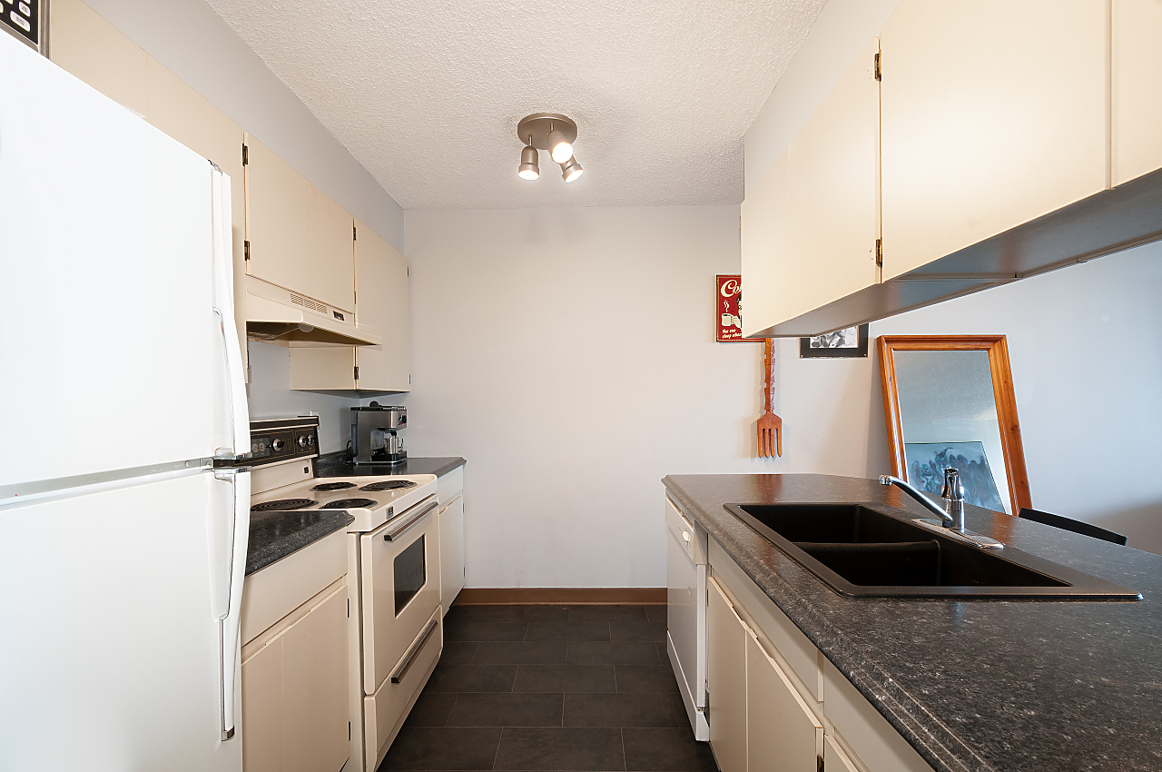 1501-9521 Cardston Court, Burnaby 16