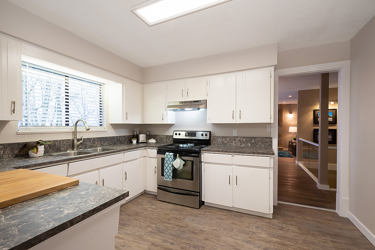 1372 Mary Hill Lane, Port Coquitlam 12