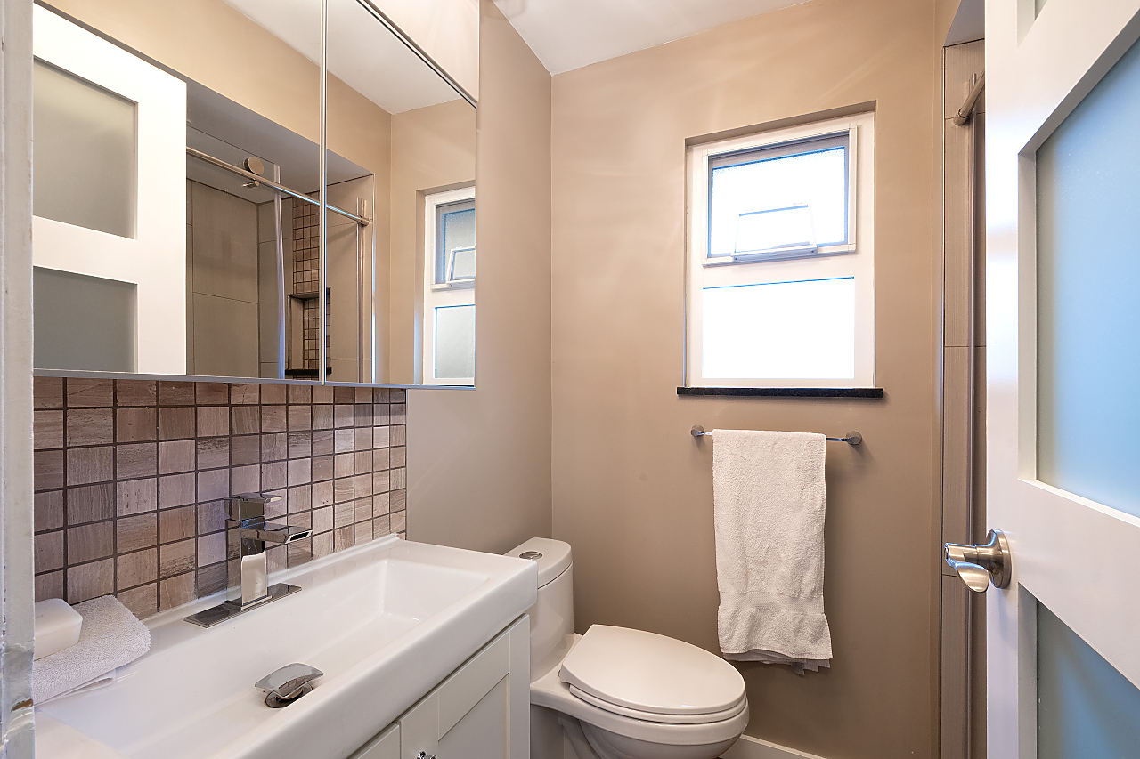 1372 Mary Hill Lane, Port Coquitlam 17