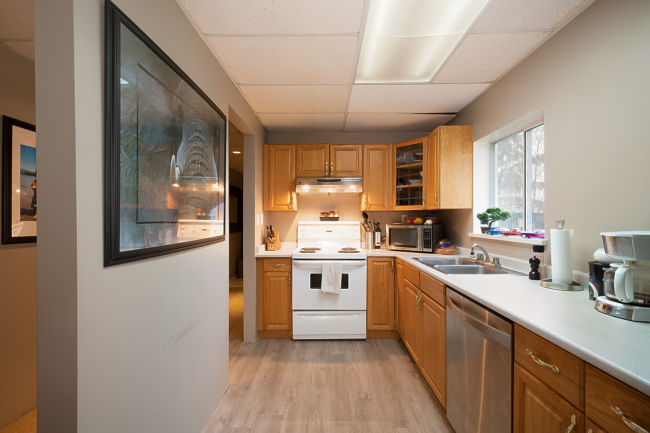 1372 Mary Hill Lane, Port Coquitlam 28