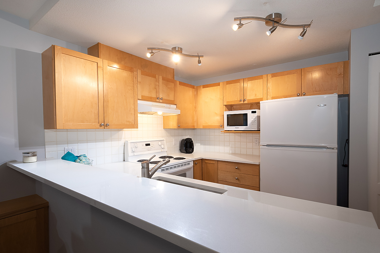 3062 West 4th Avenue, Vancouver 11