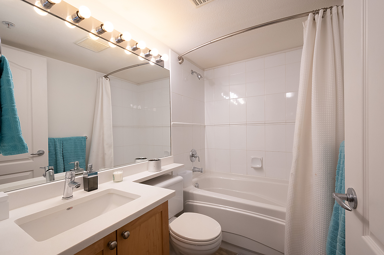3062 West 4th Avenue, Vancouver 14
