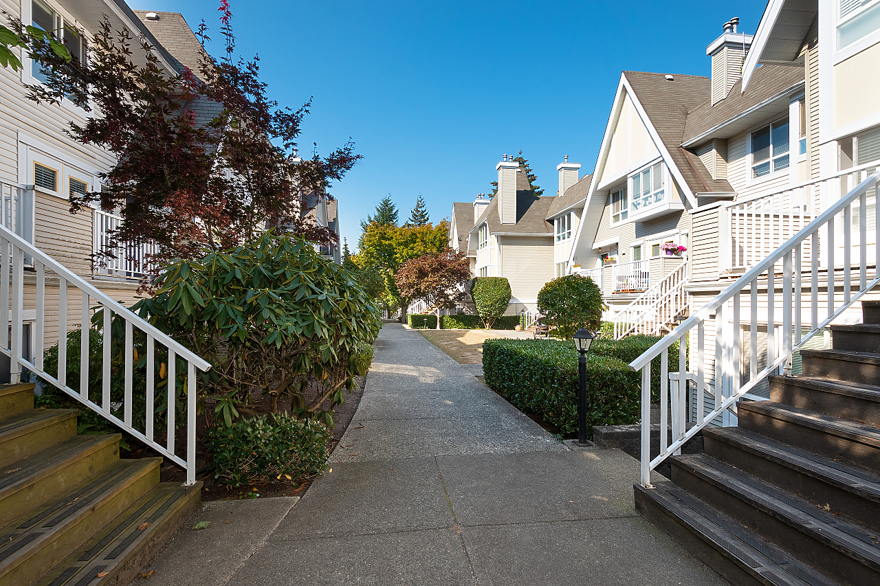 23-6577 Southoaks Crescent, Burnaby 33