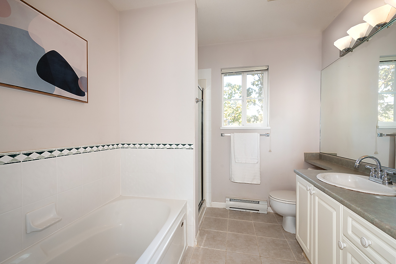 23-6577 Southoaks Crescent, Burnaby 25
