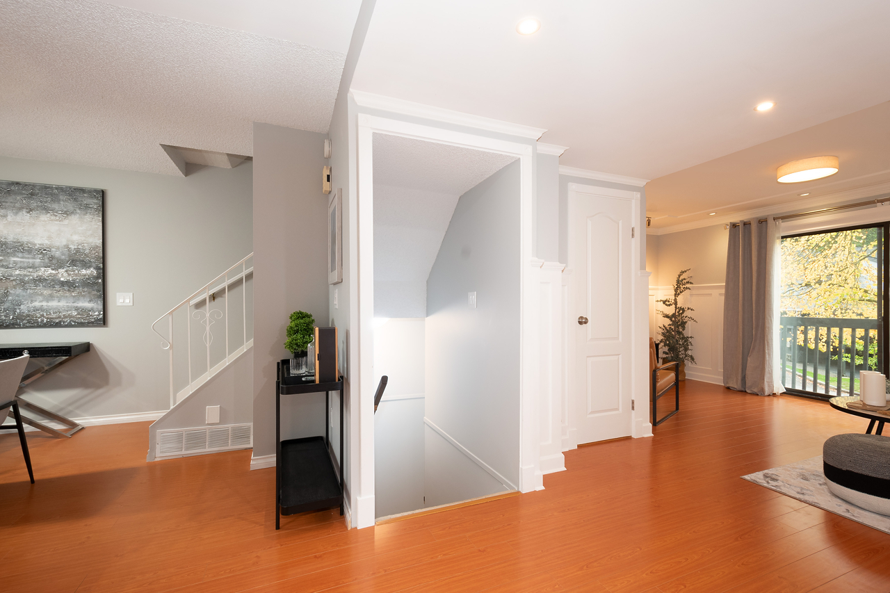 206 James Rd, Port Moody 4