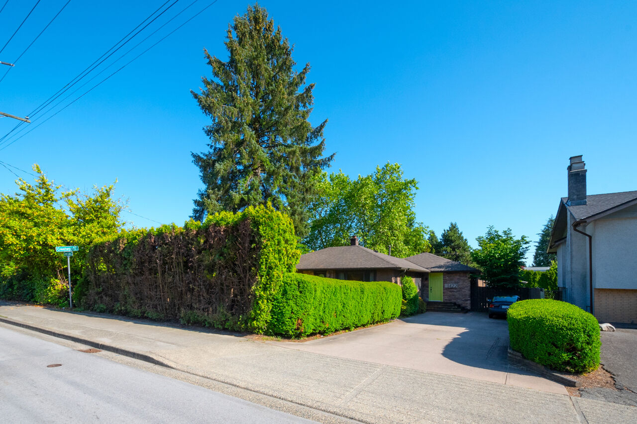1422 Como Lake Avenue, Coquitlam 5