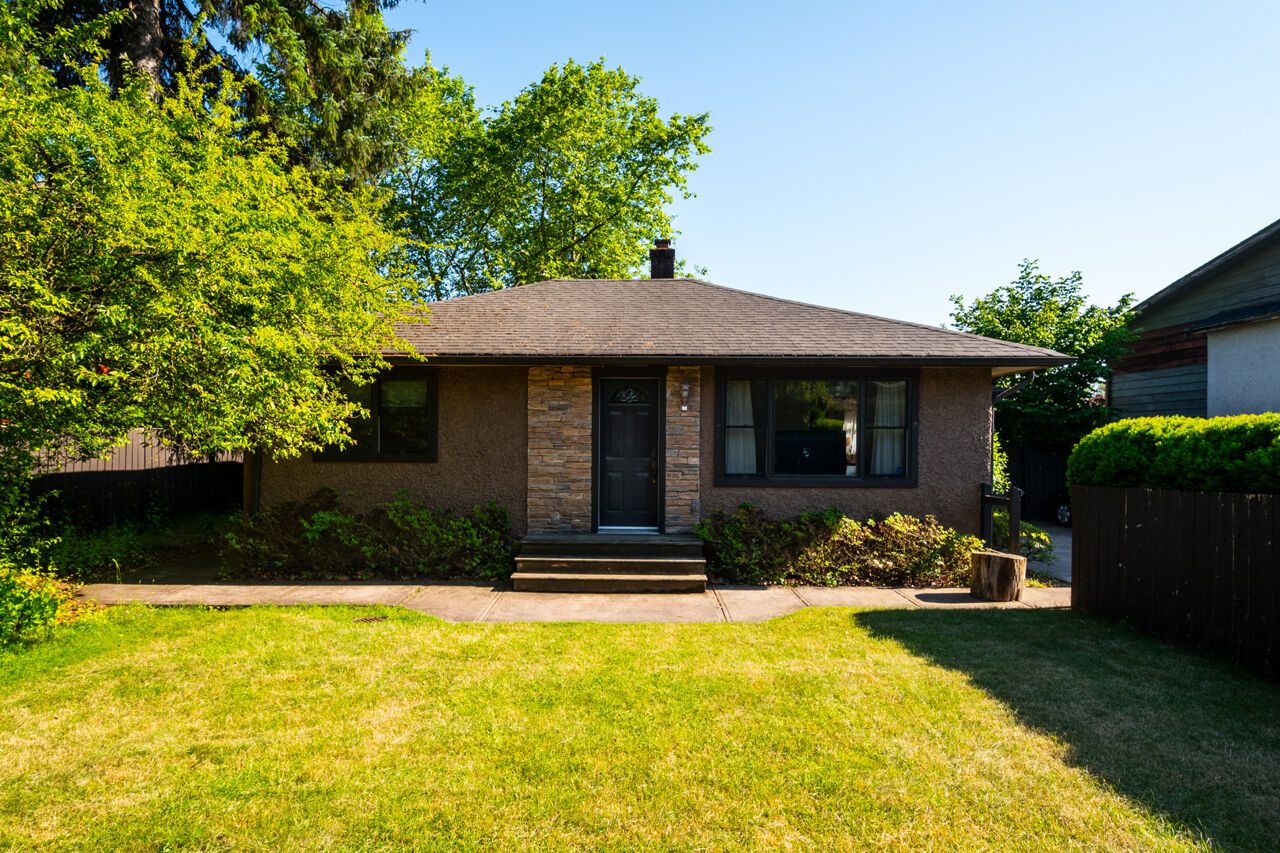 1422 Como Lake Avenue, Coquitlam 2