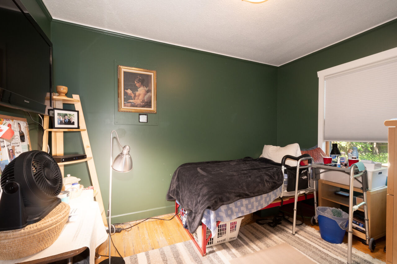 1422 Como Lake Avenue, Coquitlam 19