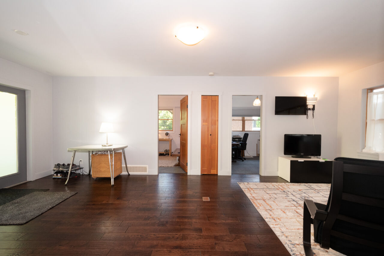 1422 Como Lake Avenue, Coquitlam 28
