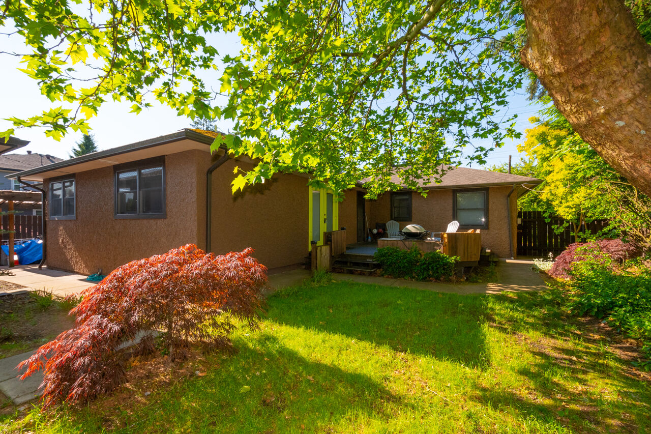 1422 Como Lake Avenue, Coquitlam 34