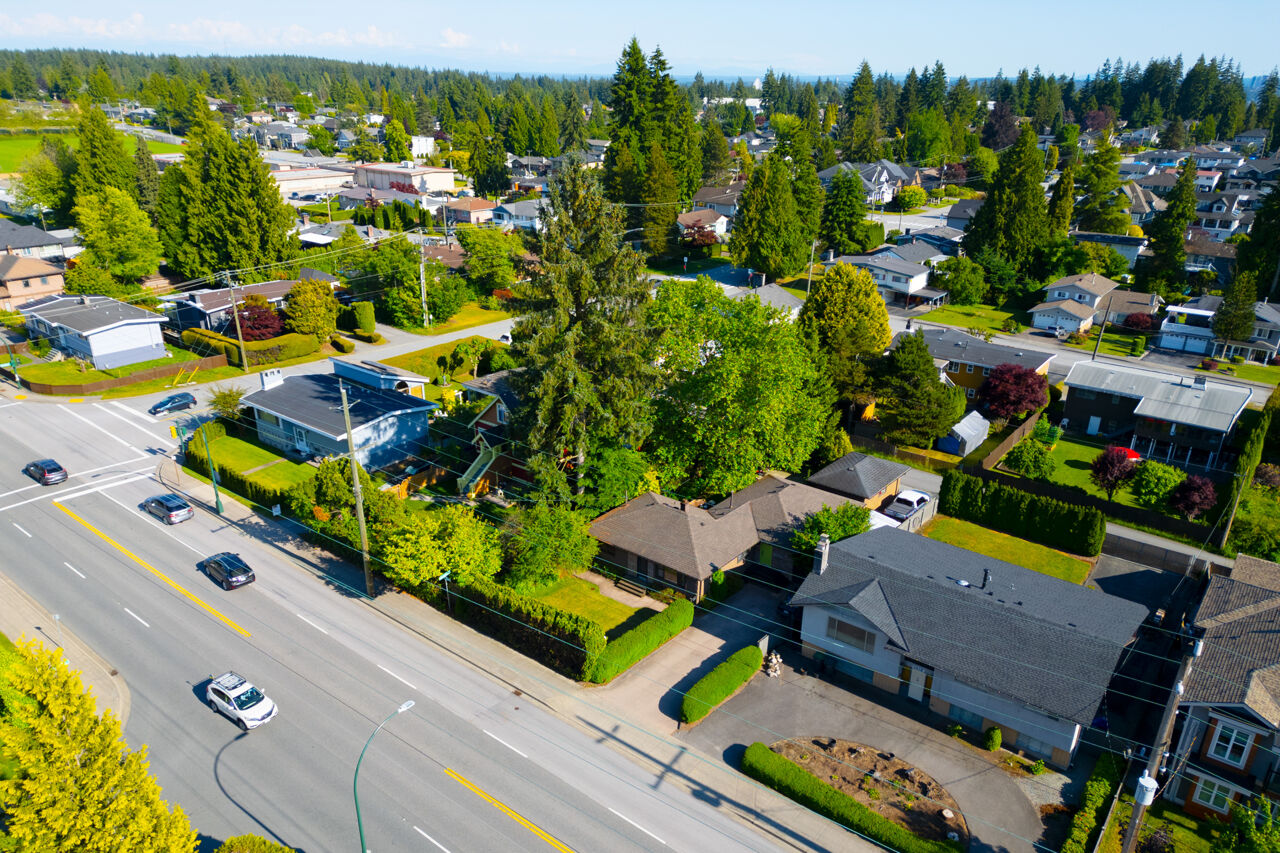 1422 Como Lake Avenue, Coquitlam 43