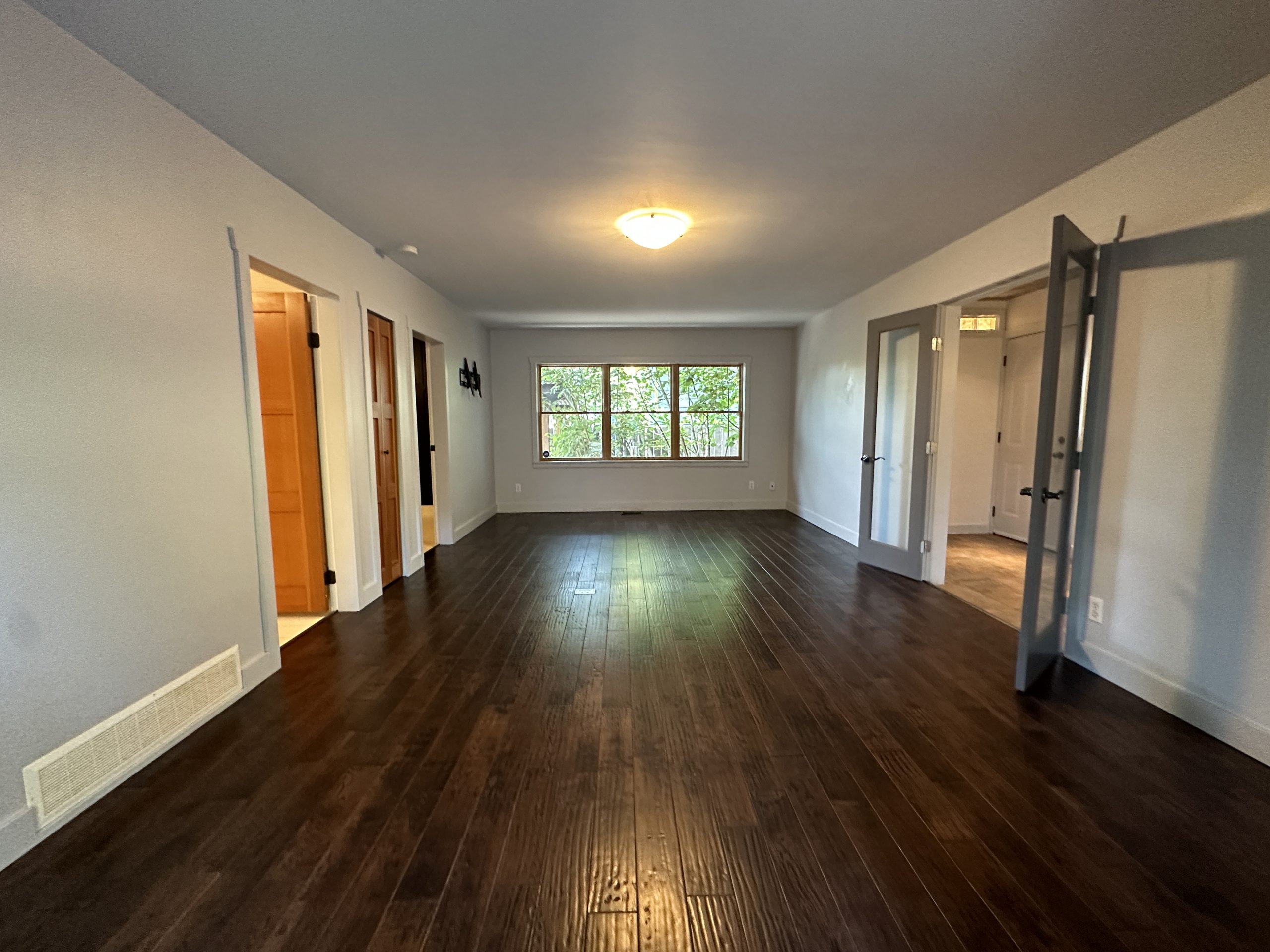1422 Como Lake Avenue, Coquitlam 48